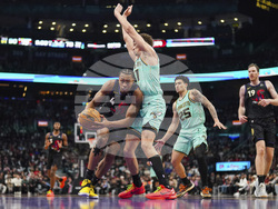 Hornets Raptors Basketball