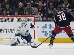 Canucks Blue Jackets Hockey