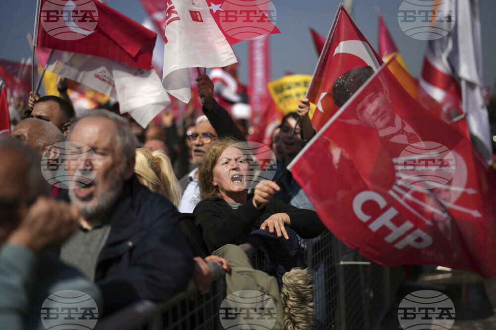 Стотици хиляди участват в митинг на опозицията в Измир