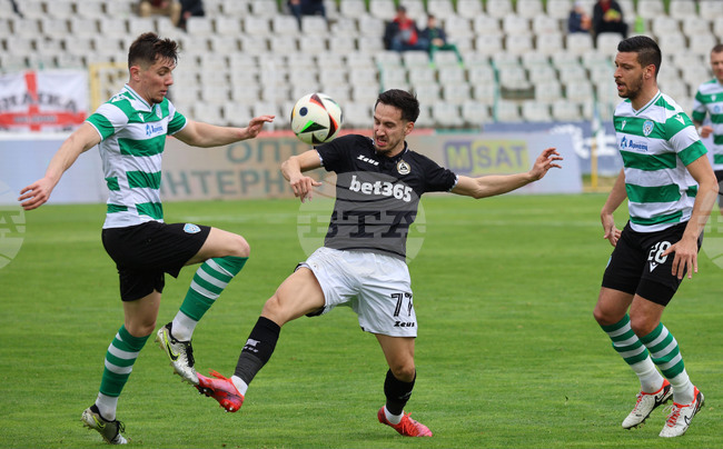 Черно море и Славия не излъчиха победител