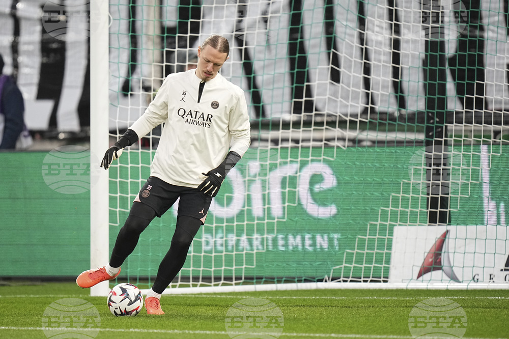 Енрике за фрактурата на Сафонов: „Той има силен характер, ще се възстанови по-бързо от обикновено“