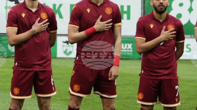 Росен Божинов игра отново пълни 90 минути за Антверп, който се добра до първа победа през сезона