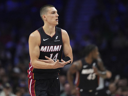 Heat 76ers Basketball