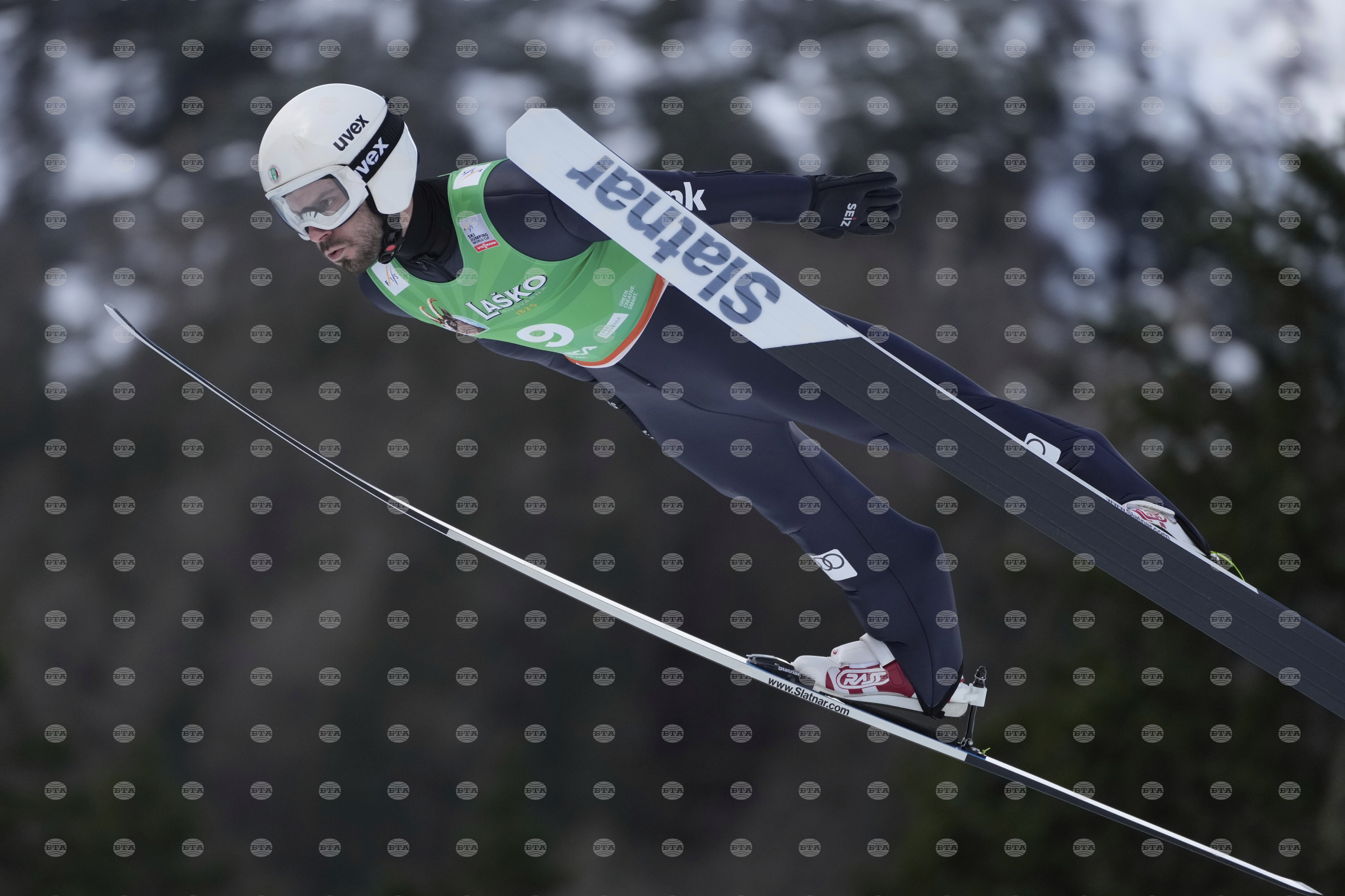 Владимир Зографски завърши девети в първото състезание от Световната купа по ски скок във Фалун