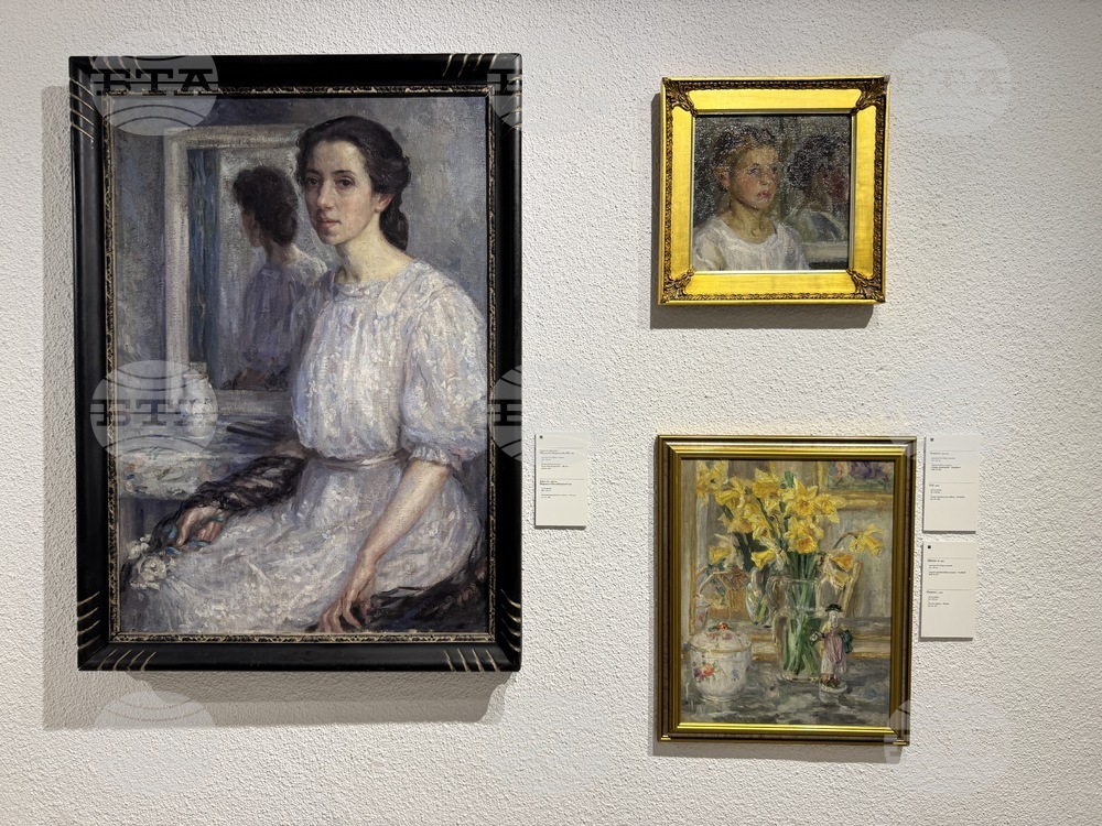 Казанлък - „...И продължавах да рисувам сама“ - изложба