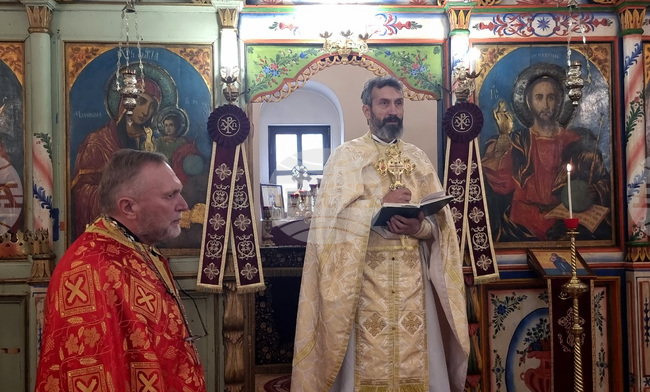 Кюстендил - храм „Свети вмчк Димитър Солунски“ - литургия