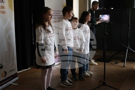 Интеграционен, културен и образователен център за деца бежанци и мигранти „Отворени обятия“ - проект за изграждане