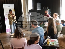 Интеграционен, културен и образователен център за деца бежанци и мигранти „Отворени обятия“ - проект за изграждане