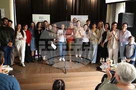 Интеграционен, културен и образователен център за деца бежанци и мигранти „Отворени обятия“ - проект за изграждане