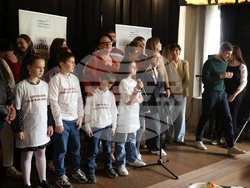 Интеграционен, културен и образователен център за деца бежанци и мигранти „Отворени обятия“ - проект за изграждане