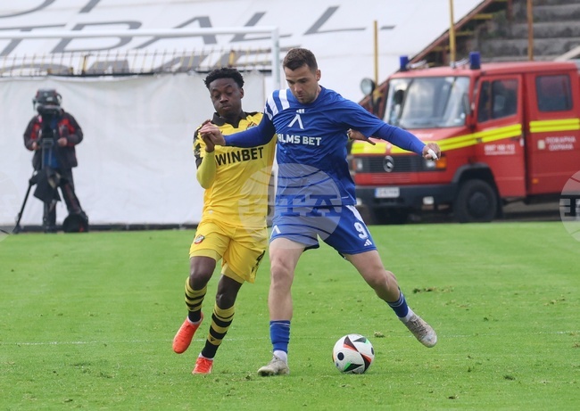 Шефилд Юнайтед обяви привличането на Ехидже Укаки от Ботев (Пловдив)