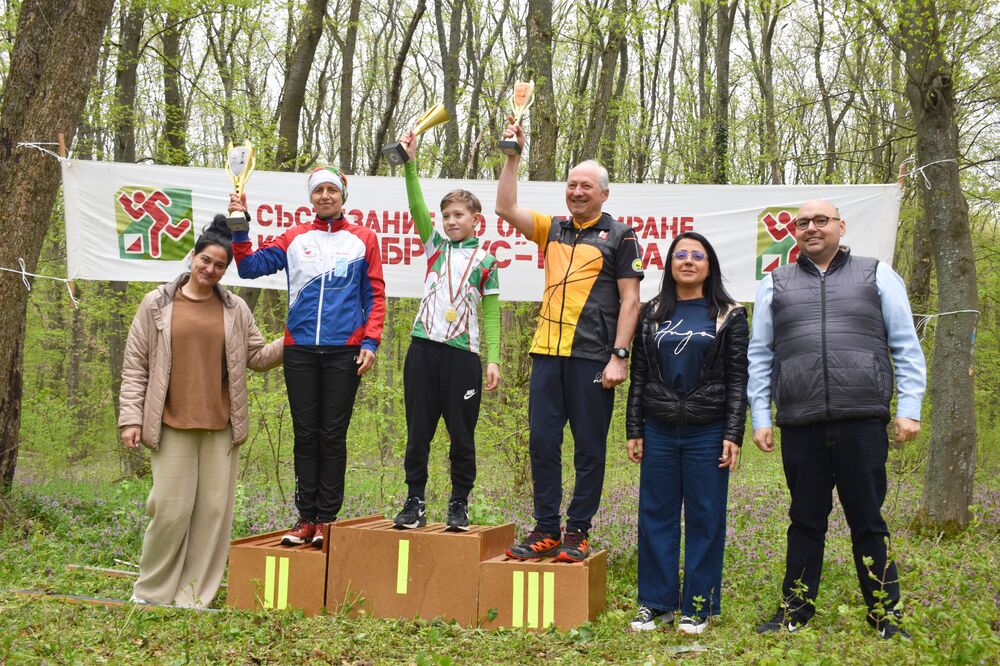Кметът Добрин Добрев връчи част от наградите от 63-тото издание на състезанието по ориентиране за Купа „Абритус”