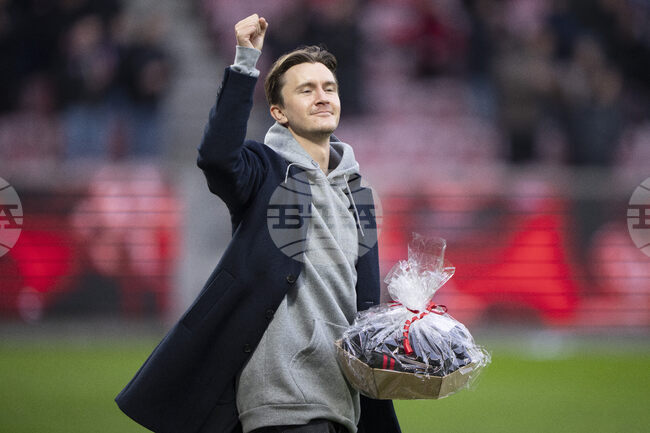 Кристофър Олсен иска да продължи футболната си кариера, въпреки че беше диагностициран с мозъчно-съдова болест