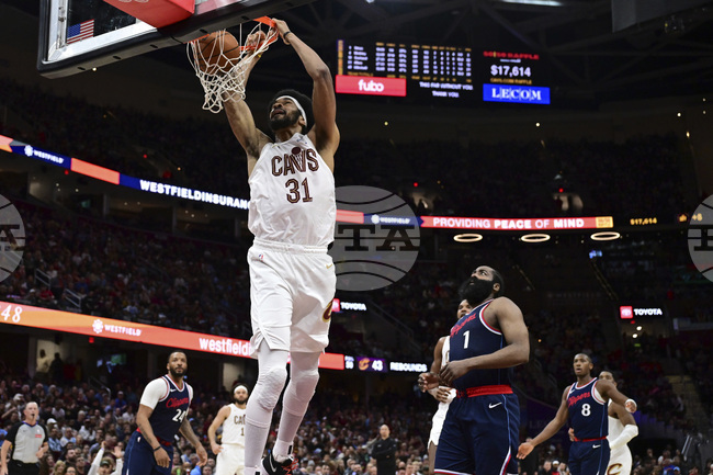 Донован Мичъл поведе Кливланд към победа номер 60 през кампанията в НБА