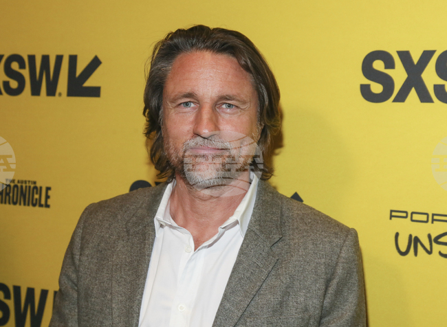 След измамата с мним Брад Пит в интернет, жена беше измамена и от мним Мартин Хендерсън