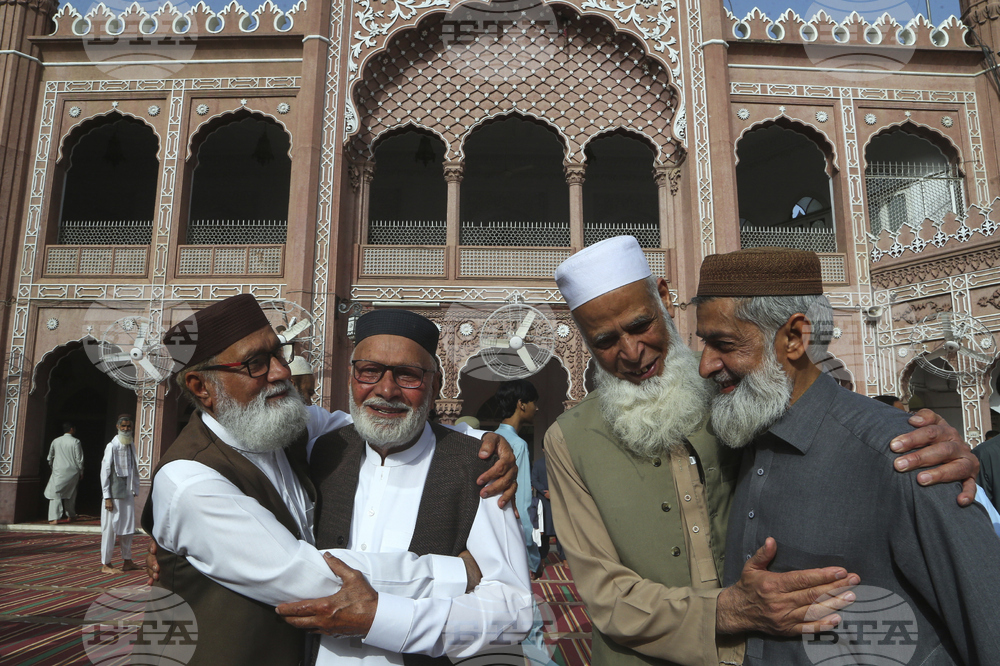 APTOPIX Pakistan Eid al-Fitr