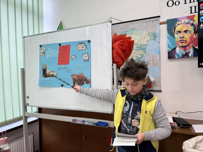 Възпитаници на училище „Св. св. Кирил и Методий” във Виена изследваха животни и растения от Червената книга на България