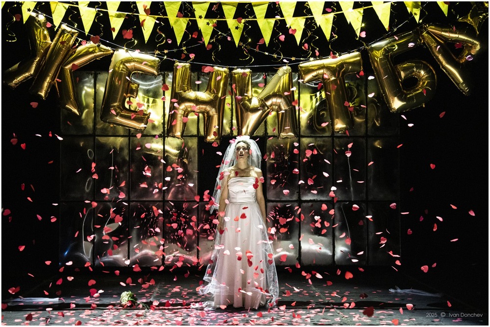 Благоевградският театър гостува в Сливен със спектакъла „Женитба“ на Гогол