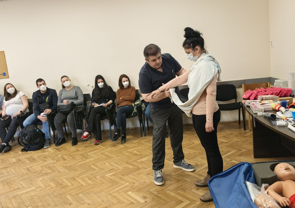 В университетската спешна болница "Пирогов" се проведе пролетна академия за родители "Първа помощ за малките герои"