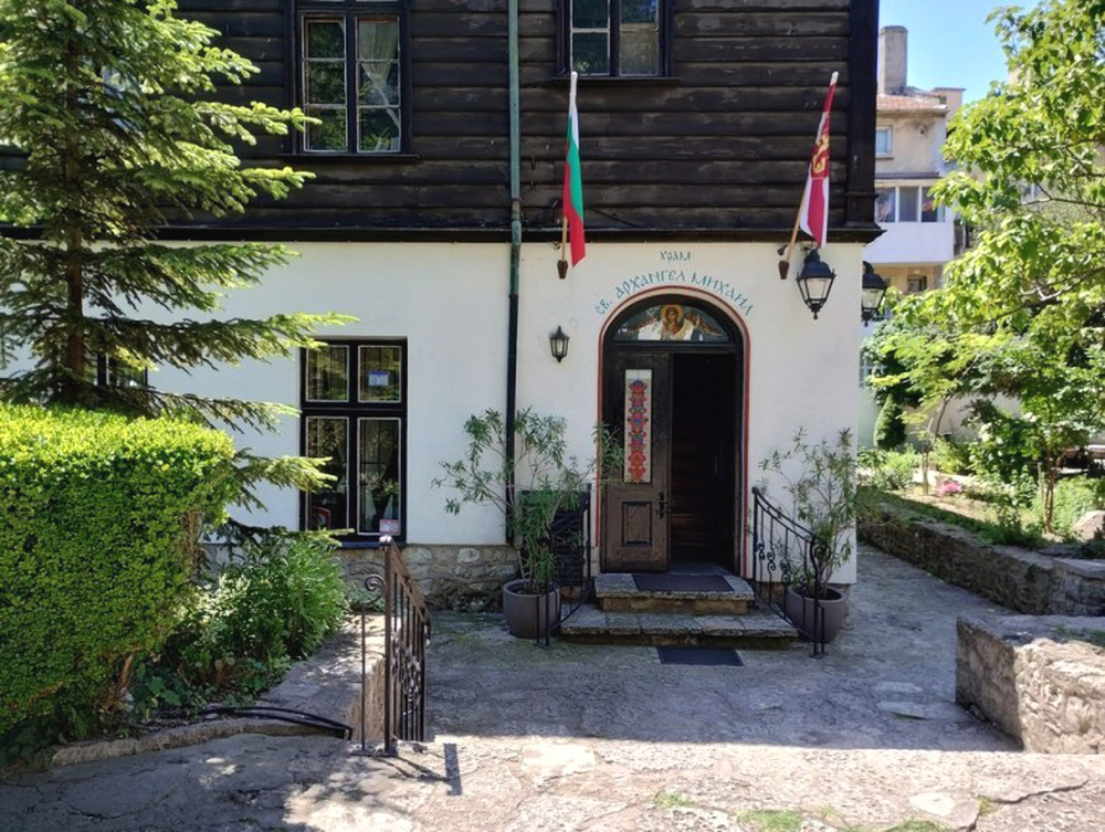 Храм във Варна набира хранителни продукти за нуждаещи се в навечерието на Възкресение Христово