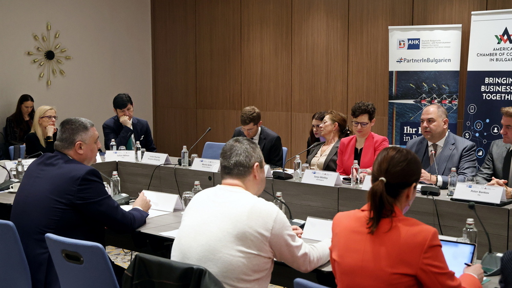 American, German Chambers of Commerce in Bulgaria Hold Forum on Public Transit Challenges
