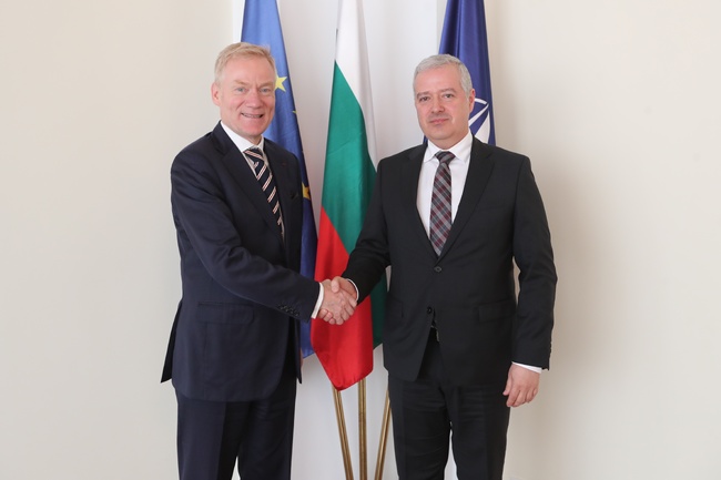 Bulgarian Foreign Ministry Permanent Secretary Confers with European Affairs Director at French Ministry for Europe and Foreign Affairs