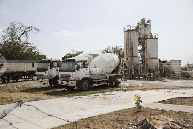 Печалбата на „Холсим“ е спаднала значително заради продажбата на бизнеса в Нигерия и силния франк