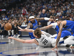 Nets Mavericks Basketball