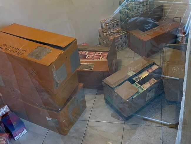 Голямо количество акцизни стоки без бандерол са иззети при акция в София