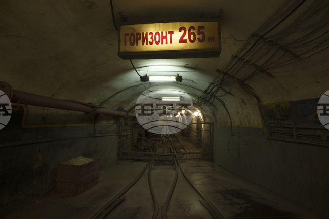 Хиляди миньори в Югоизточна Украйна бяха изведени безопасно на повърхността след прекъсване на тока вследствие на руски атаки 