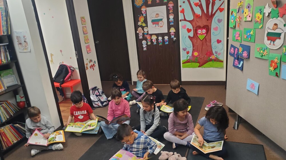 Читателска седянка по повод Международния ден на детската книга се състоя в Българското съботно-неделно училище „Родолюбче“ в Торонто
