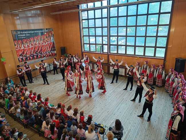 Започват пролетните образователни концерти на ансамбъл „Тракия“