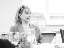 В Младежкия театър репетират „Горчиво“, премиерата е на 14 април, снимка – Младежки театър/ Гергана Дамянова