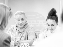 В Младежкия театър репетират „Горчиво“, премиерата е на 14 април, снимка – Младежки театър/ Гергана Дамянова