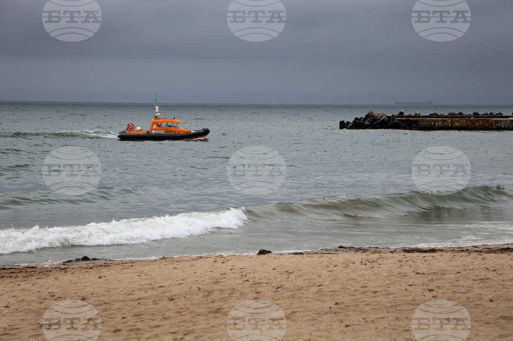 Варна - Нефтен разлив - почистване