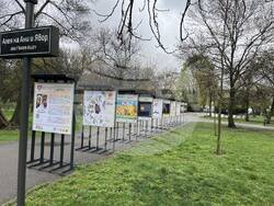 Изложба представя 18-те финалисти от конкурса за рисунка „Шофирай със сърце и разум“, визия – организатори