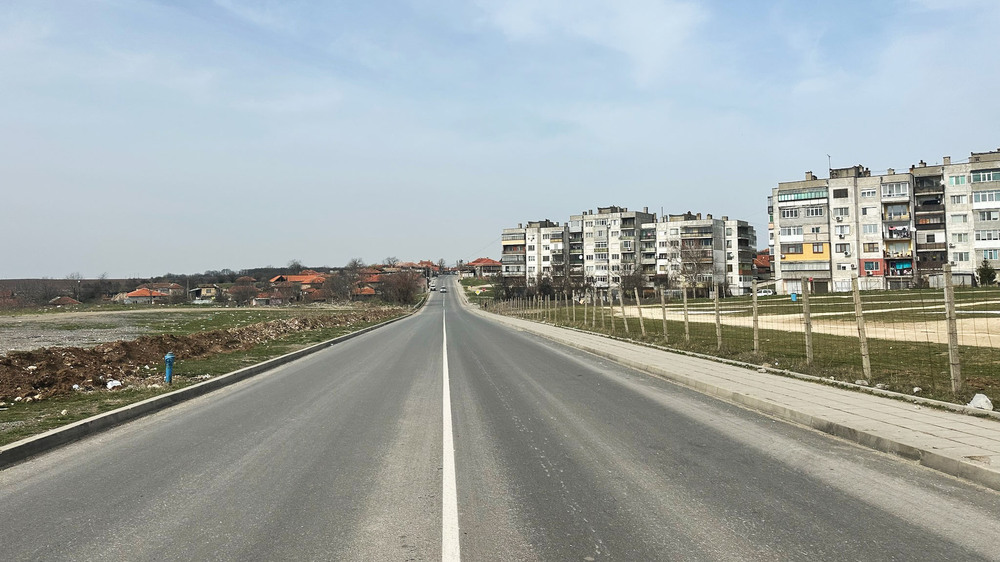 АПИ: Ремонтирани са близо 3 км от път II-23 в град Кубрат