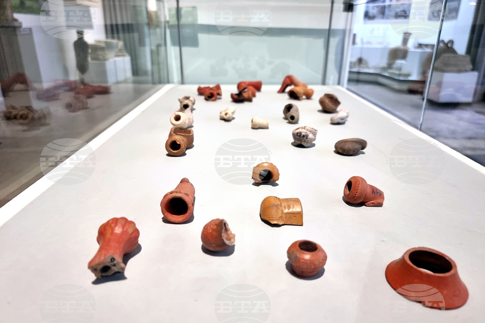 Бургас - Археологически музей - керамични лули