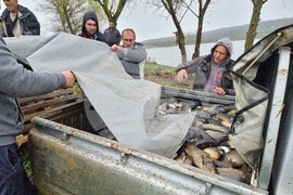 Село Вирове - язовир Долна вода - зарибяване