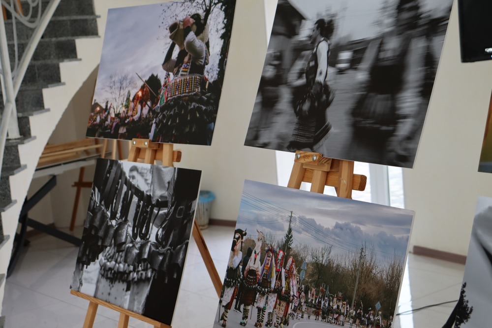 Театрална седмица в Болград премина с фотоизложба на български фотограф, фотоекспедиция и спектакли