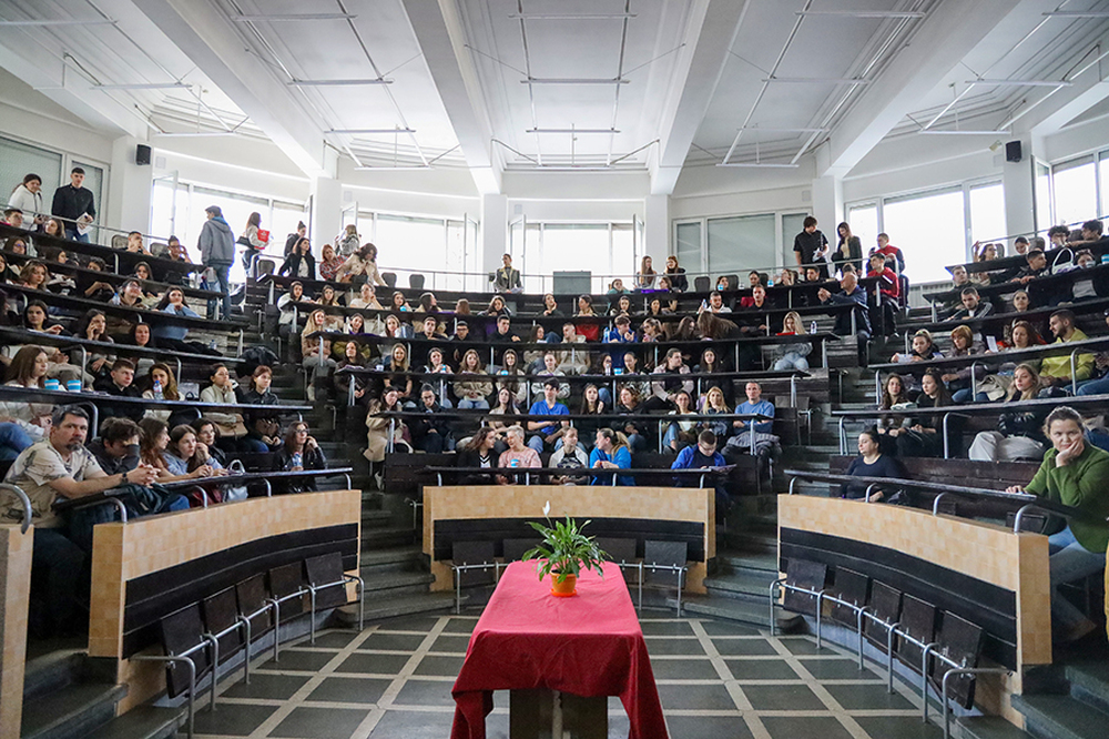 Над 300 кандидат-студенти посетиха Деня на отворените врати в Медицинския университет в София