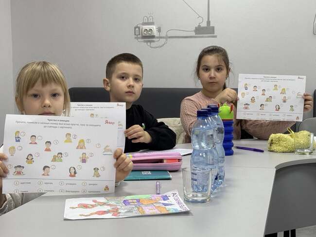 Най-малките ученици от Неделно училище „Българска светлица“ в Украйна отбелязаха Световния ден на емоциите