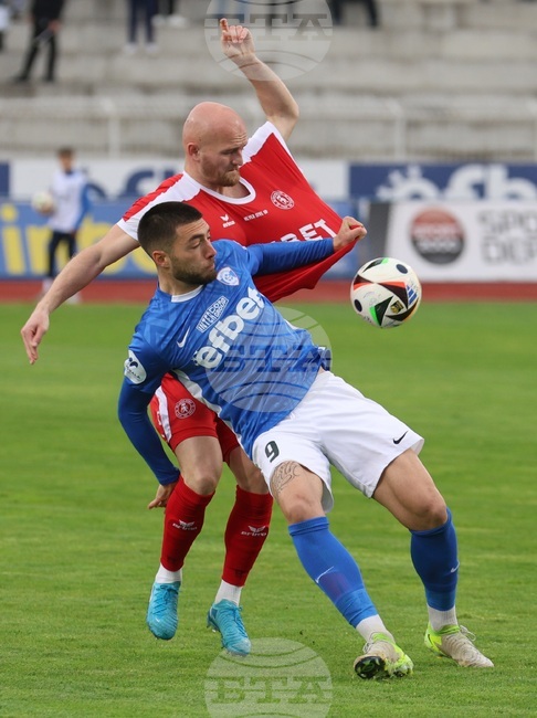 Нападателят Димитър Митков е първото лятно попълнение на Ботев (Пловдив) 