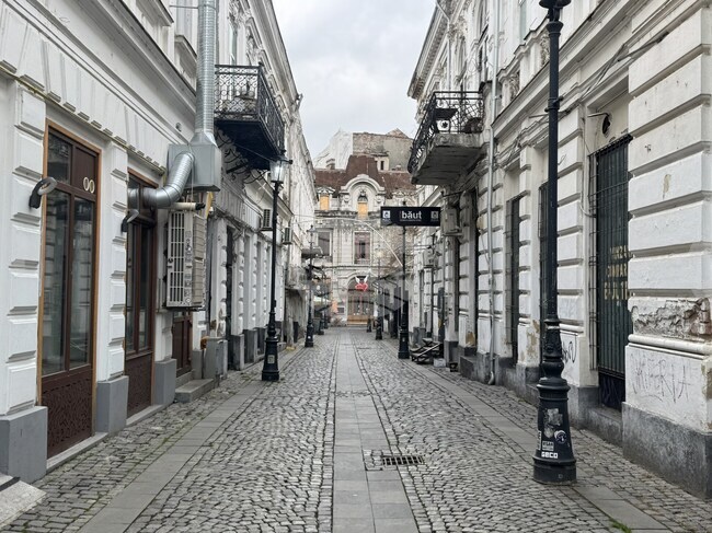 Емблематични български места в Букурещ показват ученици от българското неделно училище „Йордан Йовков“ в конкурс за видео-есе