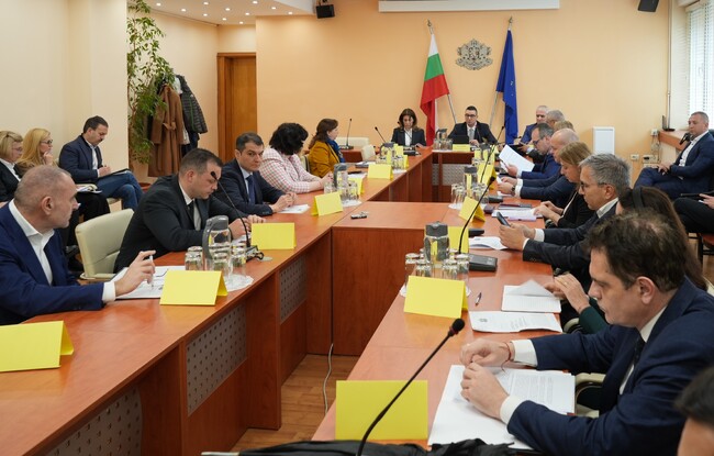  National Economic Council Resumes Work after Two-Year Hiatus