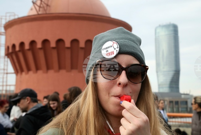 Ключова е подкрепата на предстоящите избори в Сърбия за листата с кандидати, подбрани от протестиращите студенти, обяви опозиционната Демократична партия