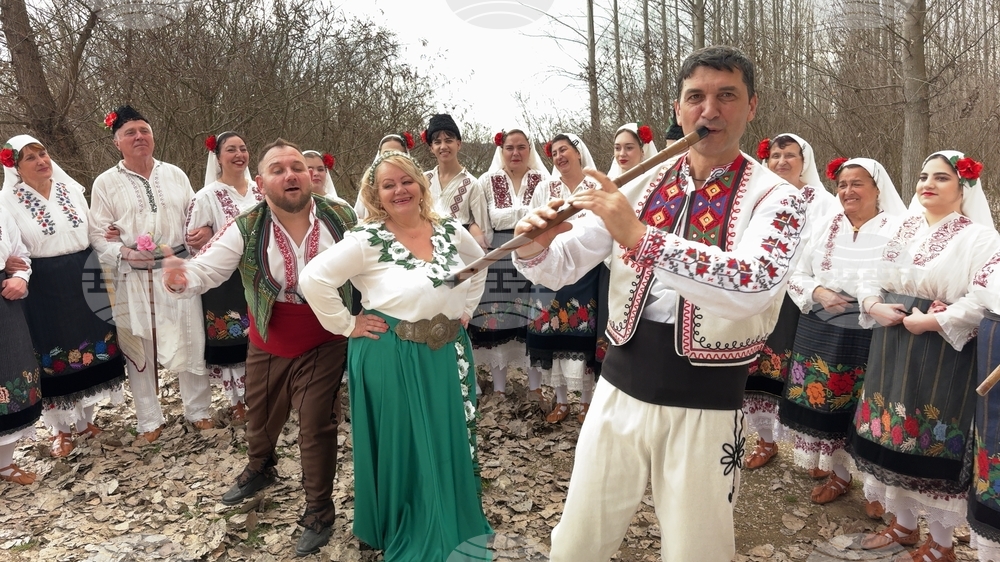 Народна певица възпява качамака