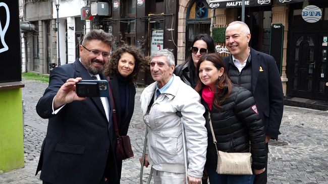 Участници в Трансграничната конференция "Европа на Балканите: Заедно чрез знание" обиколиха българските места в историческия център на Букурещ