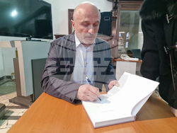 Велико Търново - Георги Тошев - книга и филм, посветени на Невена Коканова - представяне