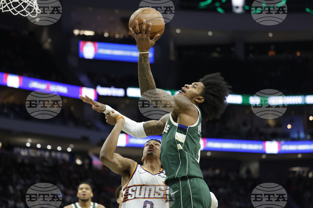 Suns Bucks Basketball